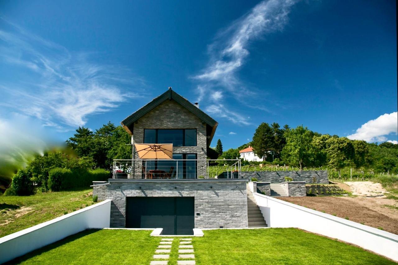 Panorama & Vino Szigliget Villa Exterior photo